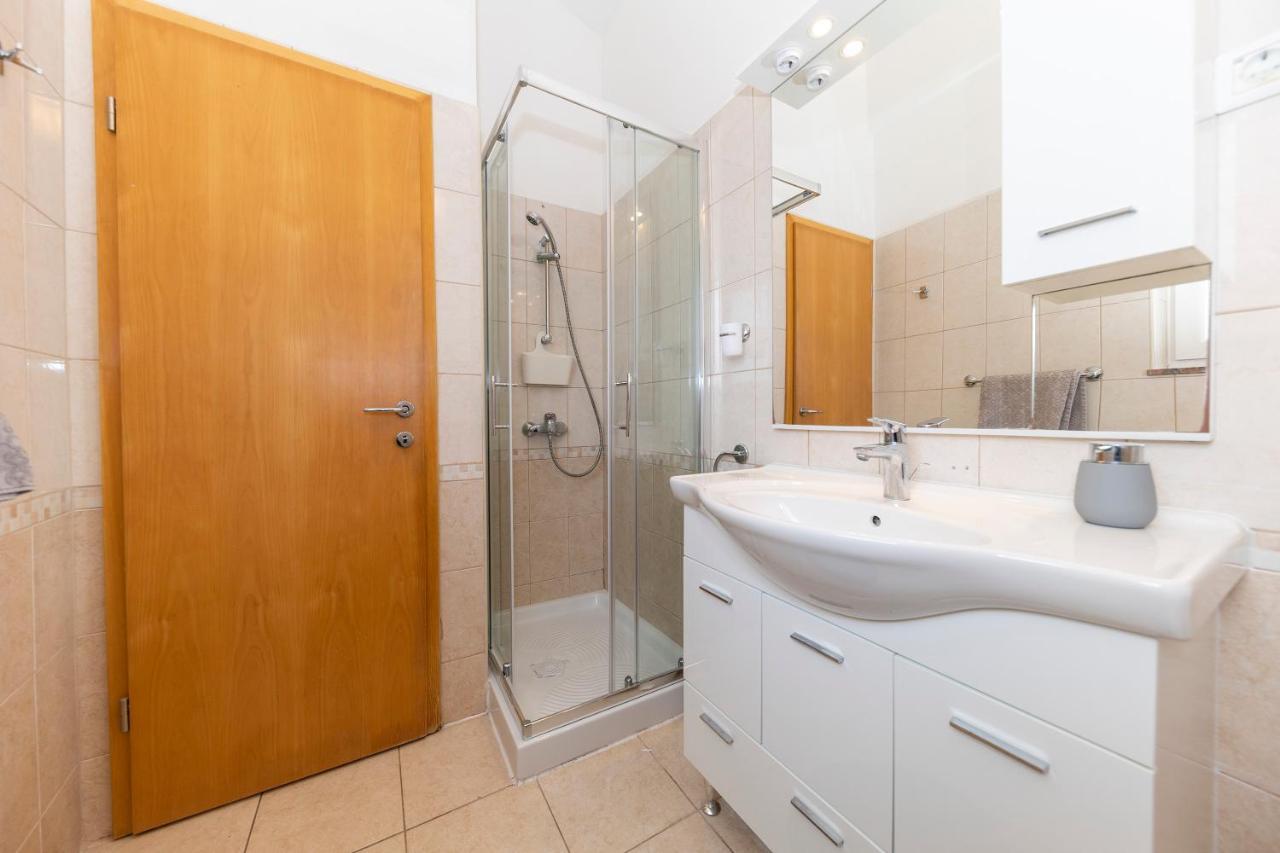 Apartments Leonarda Murter Ngoại thất bức ảnh