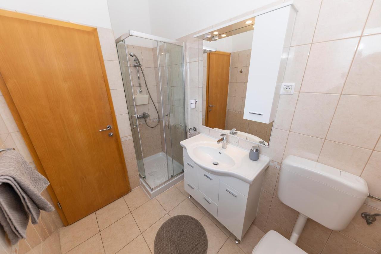 Apartments Leonarda Murter Ngoại thất bức ảnh