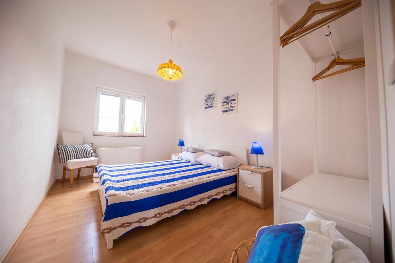 Apartments Leonarda Murter Ngoại thất bức ảnh