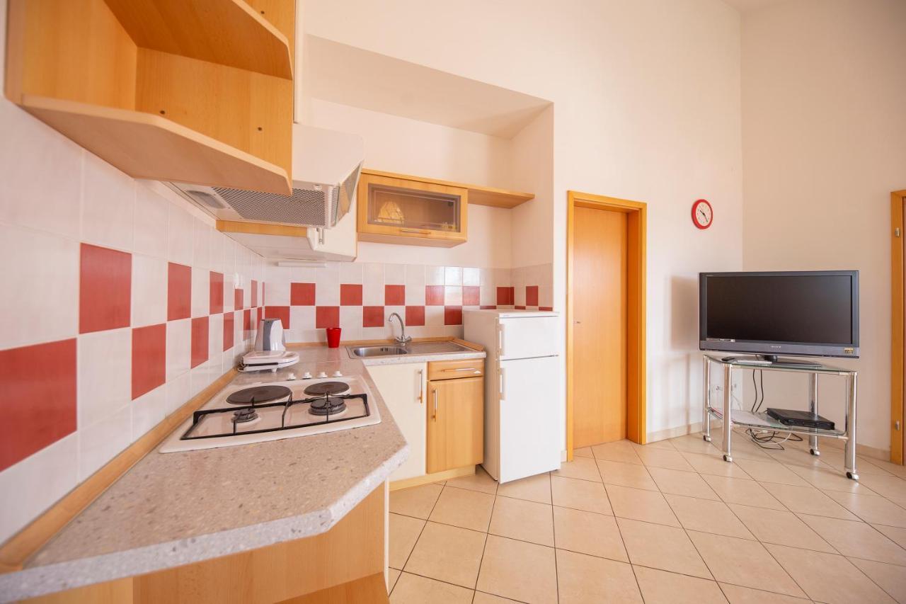 Apartments Leonarda Murter Ngoại thất bức ảnh